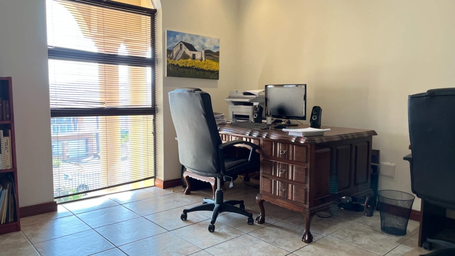 6 Bedroom Property for Sale in Hartenbos Heuwels Western Cape